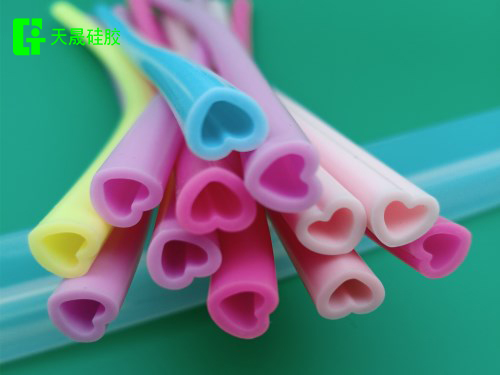 小号心形硅胶吸管